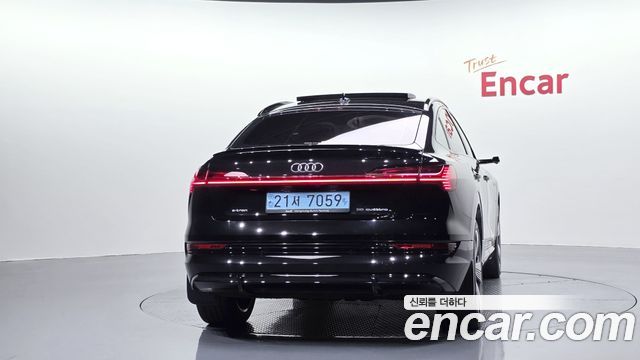 Audi e-tron 55 Quattro Sportback 2022 — фото 4