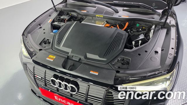 Audi e-tron 55 Quattro Sportback 2022 — фото 6