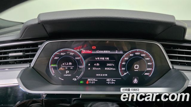 Audi e-tron 55 Quattro Sportback 2022 — фото 8