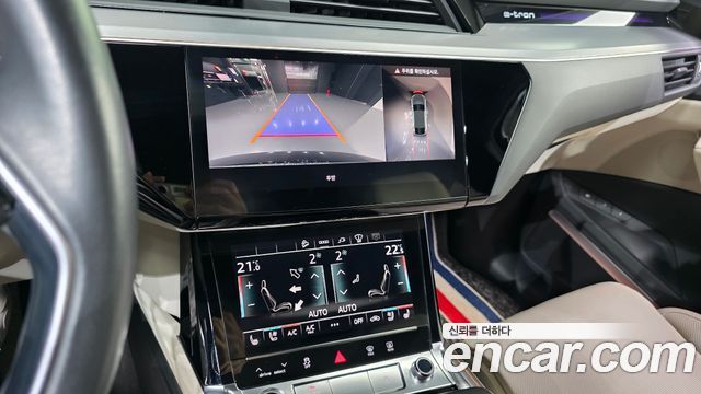 Audi e-tron 55 Quattro Sportback 2022 — фото 18