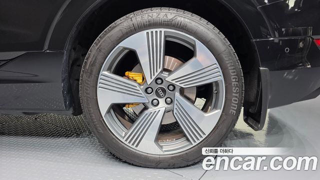Audi e-tron 55 Quattro Sportback 2022 — фото 21