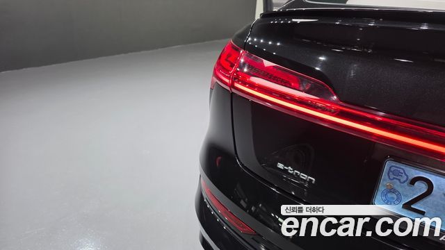 Audi e-tron 55 Quattro Sportback 2022 — фото 23