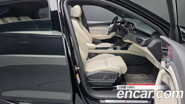 Audi e-tron 55 Quattro Sportback 2022 — фото 26