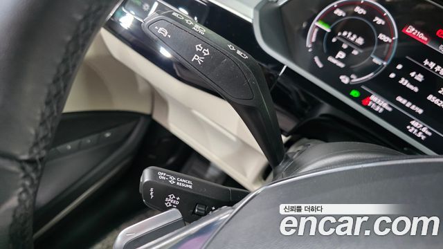 Audi e-tron 55 Quattro Sportback 2022 — фото 27