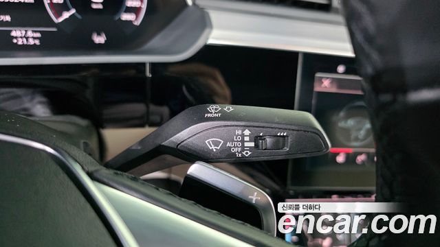 Audi e-tron 55 Quattro Sportback 2022 — фото 28