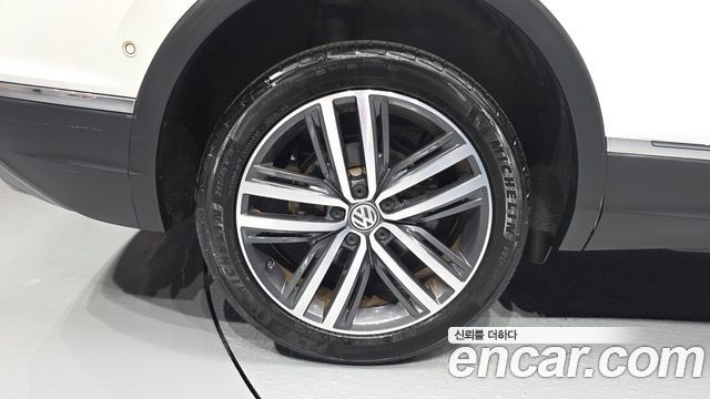 Volkswagen Tiguan Allspace 2.0 TDI Prestige 2018 — фото 5