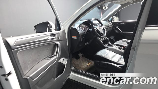Volkswagen Tiguan Allspace 2.0 TDI Prestige 2018 — фото 10