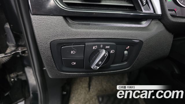 BMW X1 (F48) xDrive 18d 2017 — фото 17
