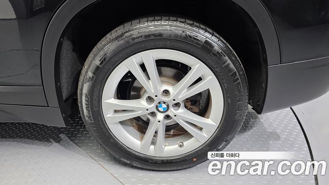 BMW X1 (F48) xDrive 18d 2017 — фото 21