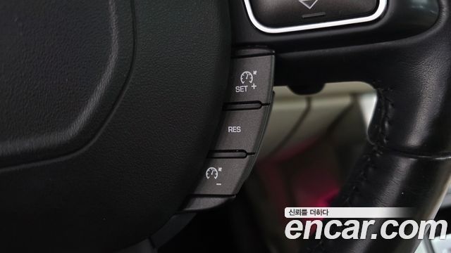 Land Rover Range Rover Evoque 2.2 SD4 Prestige 2015 — фото 17