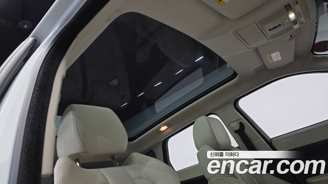 Land Rover Range Rover Evoque 2.2 SD4 Prestige 2015 — фото 19