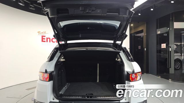 Land Rover Range Rover Evoque 2.2 SD4 Prestige 2015 — фото 20