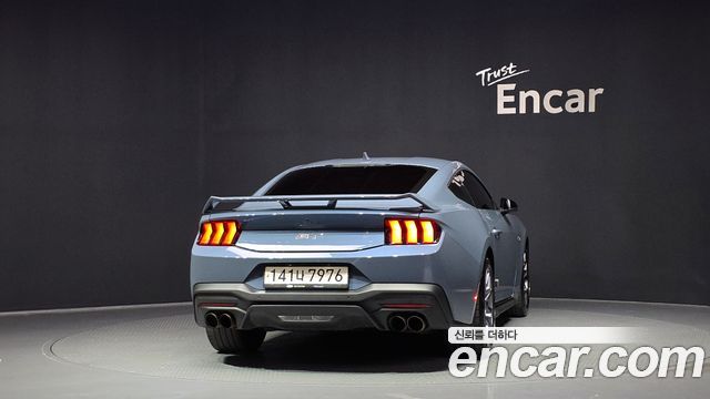 Ford Mustang (VII) 5.0 GT Premium Coupe 2024 — фото 4