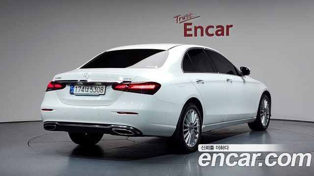 Mercedes-Benz E-Class (W213) E250 Exclusive 2023 — фото 2