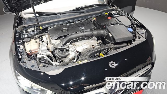 Mercedes-Benz A-Class (W177) A220 Hatchback 2021 — фото 6