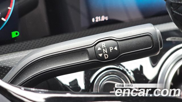 Mercedes-Benz A-Class (W177) A220 Hatchback 2021 — фото 9