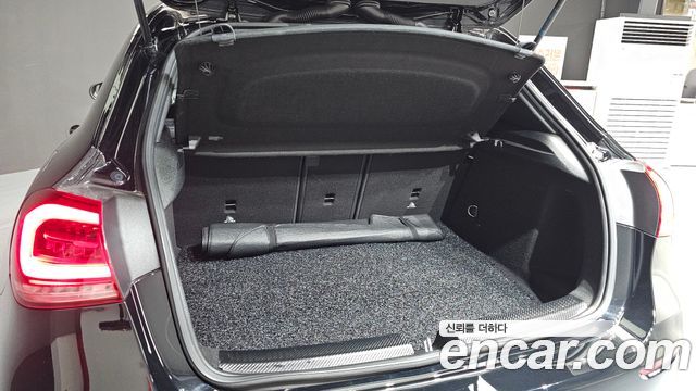 Mercedes-Benz A-Class (W177) A220 Hatchback 2021 — фото 19