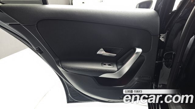 Mercedes-Benz A-Class (W177) A220 Hatchback 2021 — фото 31