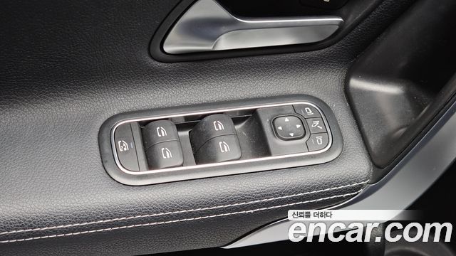 Mercedes-Benz A-Class (W177) A220 Hatchback 2021 — фото 33