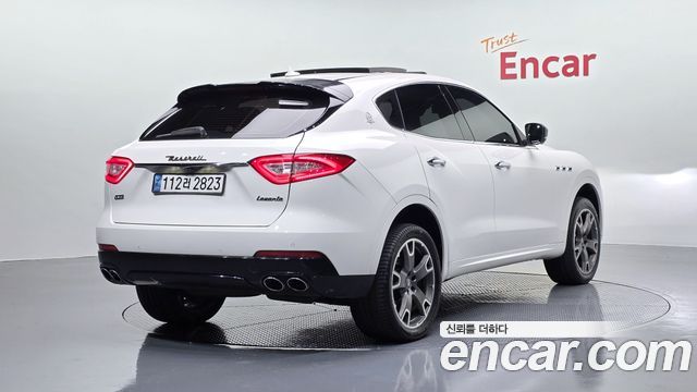 Maserati Levante 3.0 Diesel AWD 2017 — фото 2
