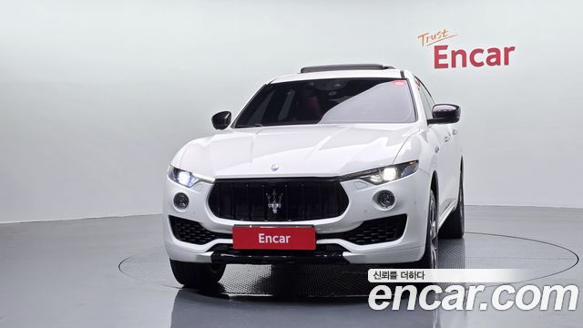 Maserati Levante 3.0 Diesel AWD 2017 — фото 3