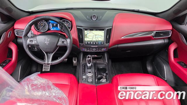 Maserati Levante 3.0 Diesel AWD 2017 — фото 7