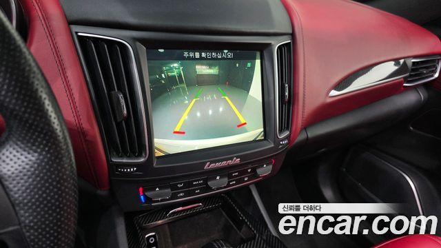 Maserati Levante 3.0 Diesel AWD 2017 — фото 16