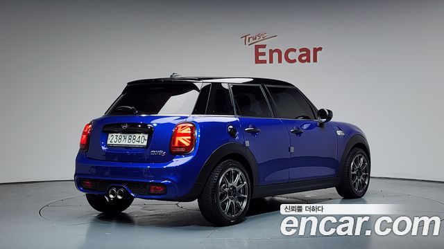 MINI Cooper S 5Door HIGH 3rd 2020 — фото 2