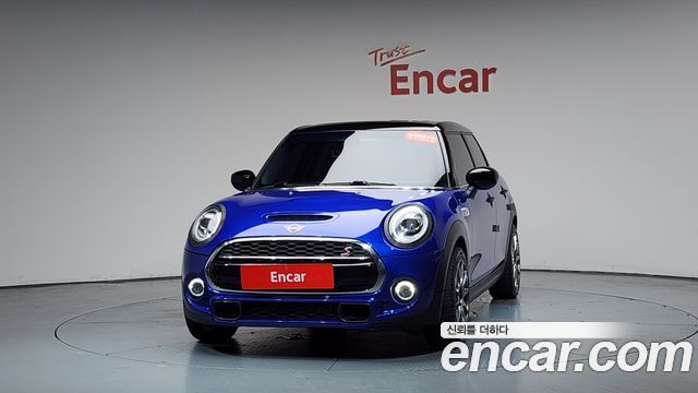 MINI Cooper S 5Door HIGH 3rd 2020 — фото 3