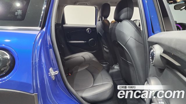 MINI Cooper S 5Door HIGH 3rd 2020 — фото 12