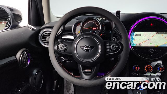 MINI Cooper S 5Door HIGH 3rd 2020 — фото 13