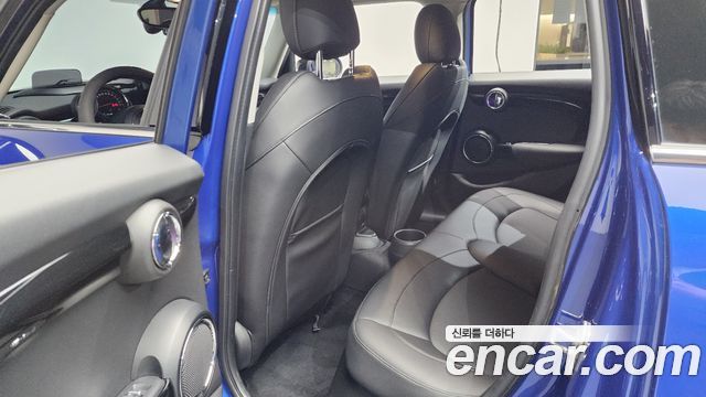 MINI Cooper S 5Door HIGH 3rd 2020 — фото 26