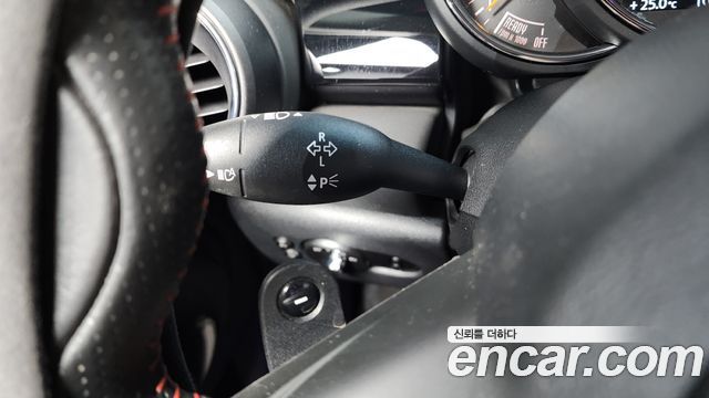 MINI Cooper S 5Door HIGH 3rd 2020 — фото 27