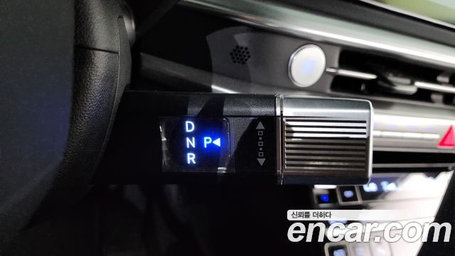 Hyundai Grandeur (GN7) 3.5 Gasoline 2WD Exclusive 2025 — фото 9