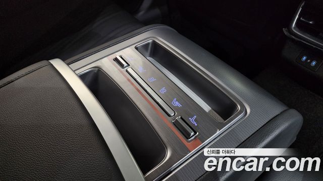 Hyundai Grandeur (GN7) 3.5 Gasoline 2WD Exclusive 2025 — фото 18