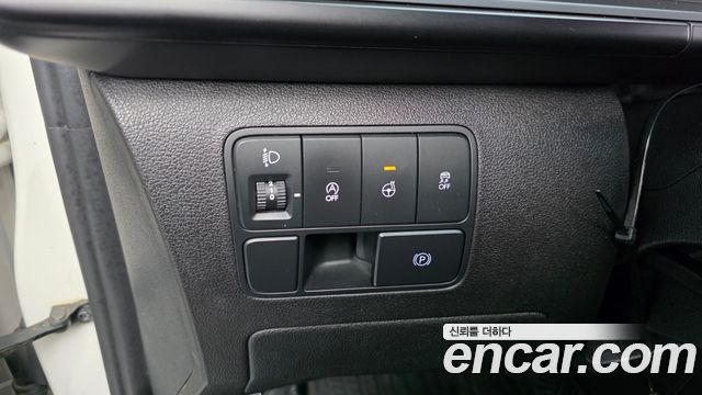 Hyundai Staria Cargo 3-Seater Modern 2022 — фото 18