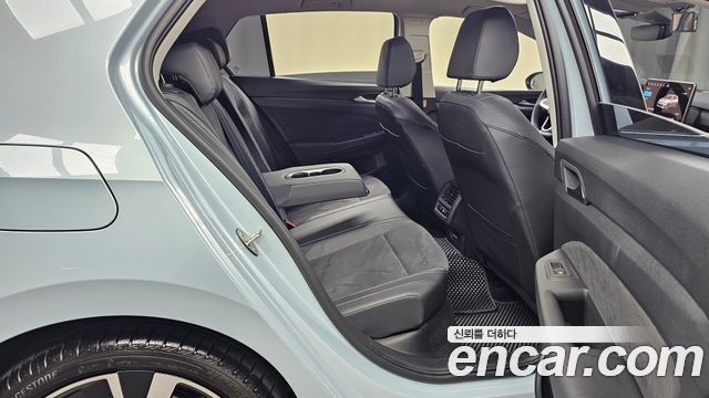 Volkswagen Golf (VIII) 2.0 TDI Prestige 2025 — фото 11