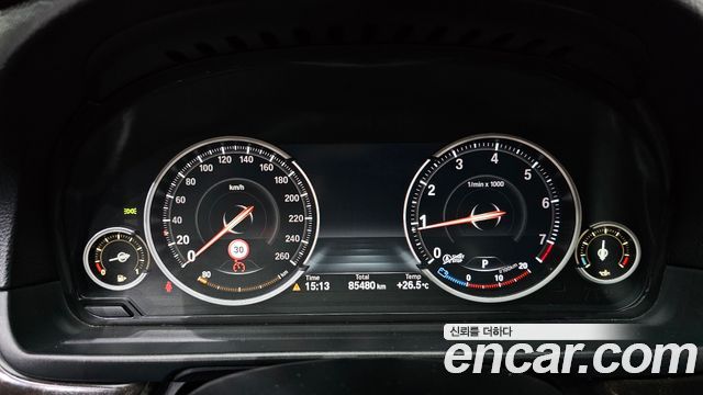 BMW 5 Series (F10) 528i 2014 — фото 8