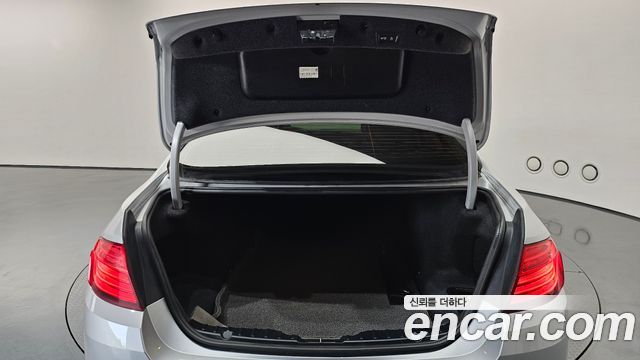 BMW 5 Series (F10) 528i 2014 — фото 20