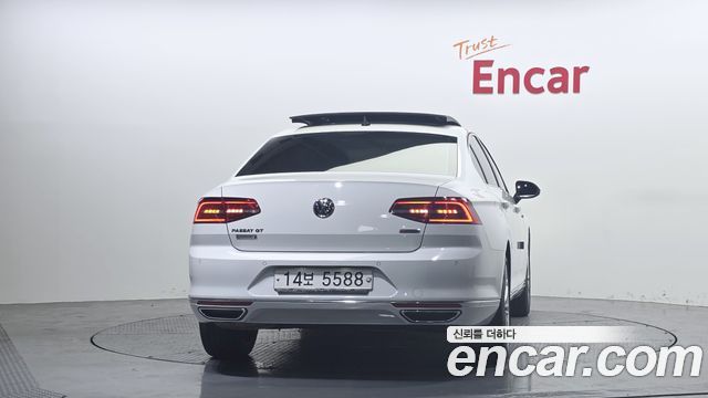Volkswagen Passat GT (B8) 2.0 TDI 4Motion Prestige 2018 — фото 4