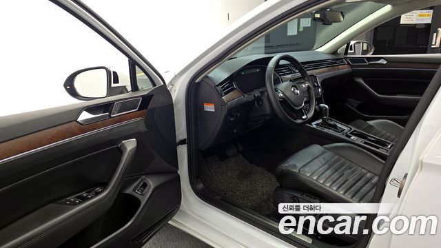 Volkswagen Passat GT (B8) 2.0 TDI 4Motion Prestige 2018 — фото 10