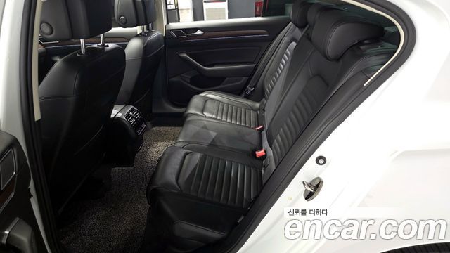 Volkswagen Passat GT (B8) 2.0 TDI 4Motion Prestige 2018 — фото 12
