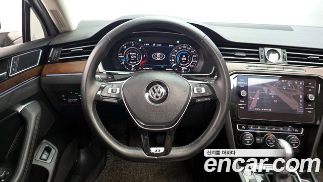Volkswagen Passat GT (B8) 2.0 TDI 4Motion Prestige 2018 — фото 13