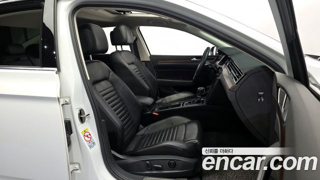 Volkswagen Passat GT (B8) 2.0 TDI 4Motion Prestige 2018 — фото 26