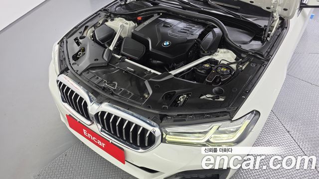 BMW 5 Series (G30) 520i M Sport 2022 — фото 6