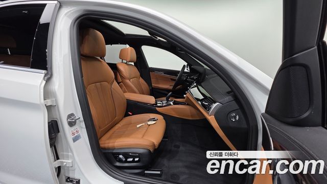 BMW 5 Series (G30) 520i M Sport 2022 — фото 10