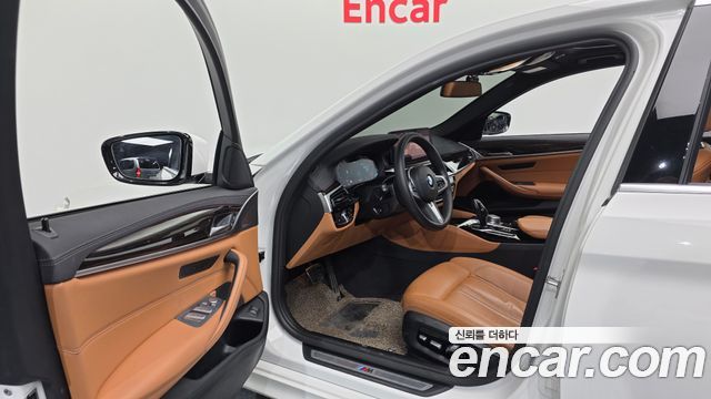 BMW 5 Series (G30) 520i M Sport 2022 — фото 13