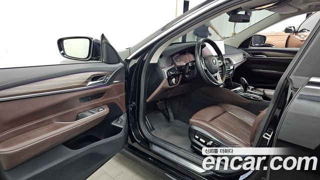 BMW 6 Series GT (G32) 620d xDrive Luxury 2022 — фото 10