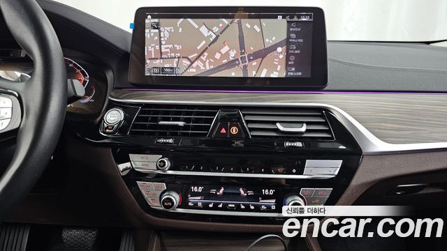 BMW 6 Series GT (G32) 620d xDrive Luxury 2022 — фото 14