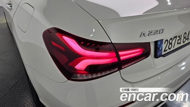 Mercedes-Benz A-Class (W177) A220 Sedan 2021 — фото 23